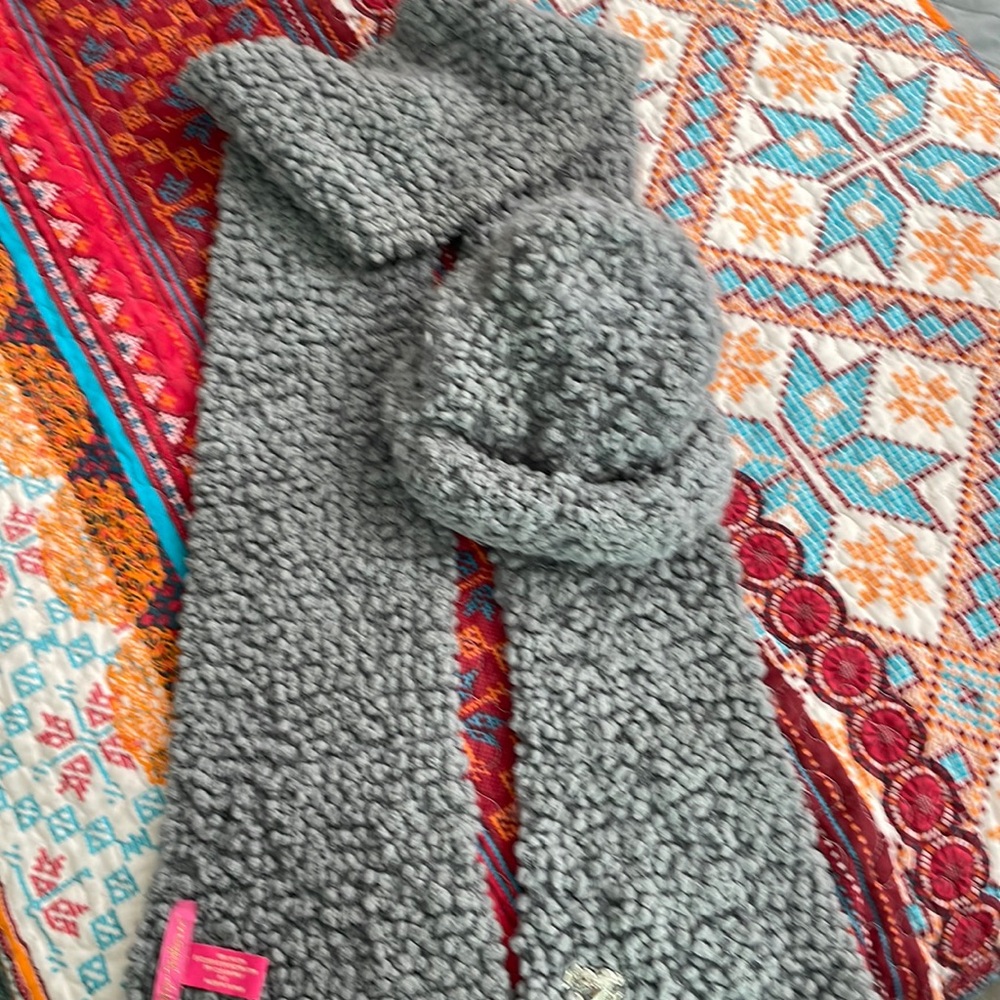 Betsey Johnson scarf and Bennie hat excellent condition